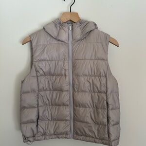 Athleta Aire Puffer Vest Blush Taupe Pink Tone Hooded Size Small NWOT